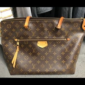 Louis Vuitton Tote